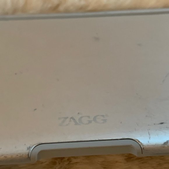 ZAGG Book Keyboard and Case‎ for iPad mini 2 or 3 White Silver - Picture 10 of 13